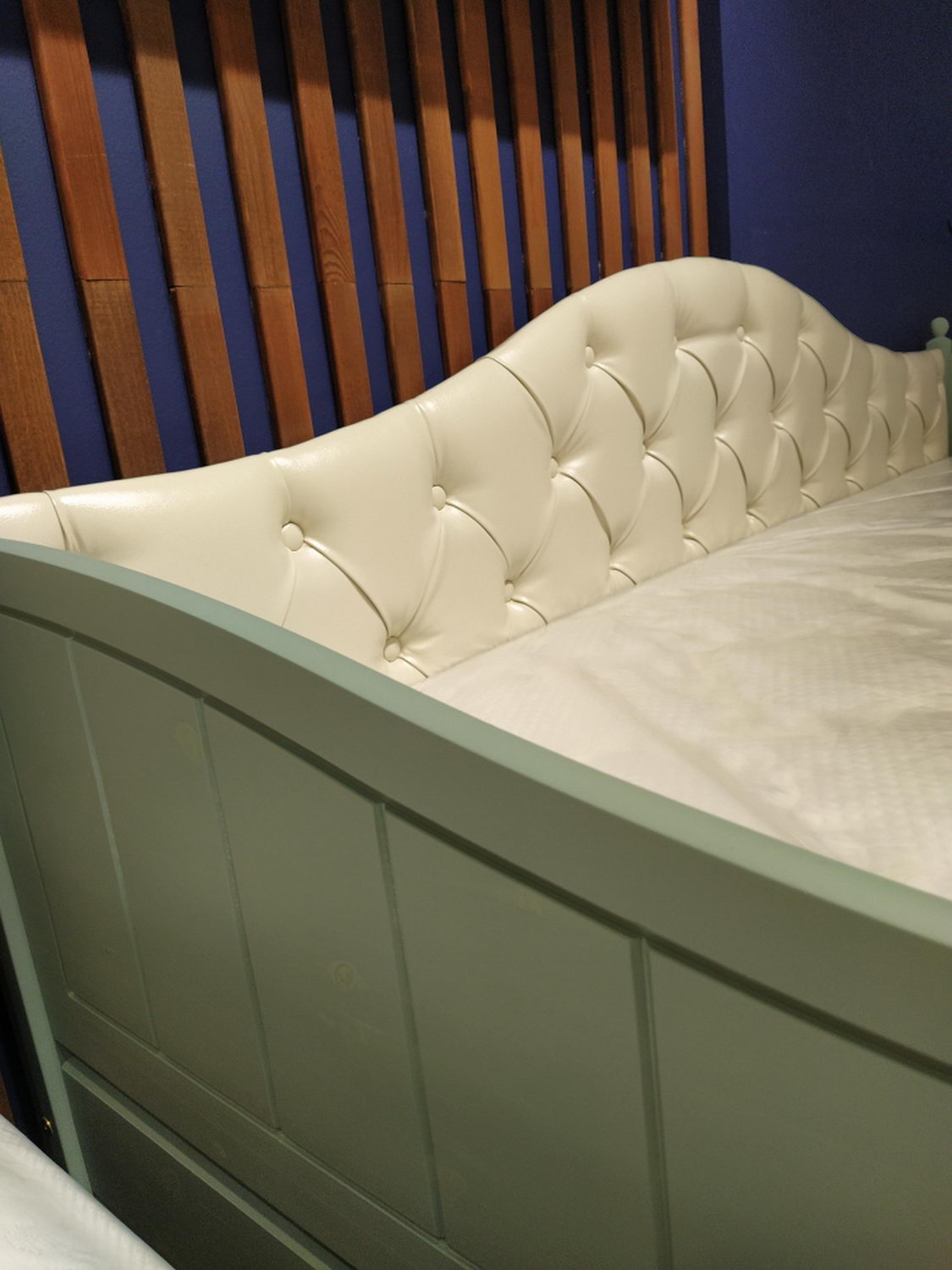 Тахта Айно №8 с мягким изголовьем с ящиками 900х2000