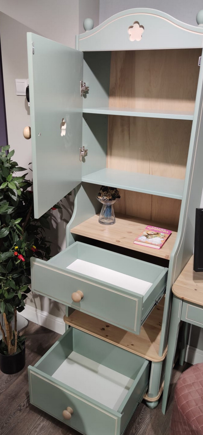 Стеллаж одностворчатый Бетти №6