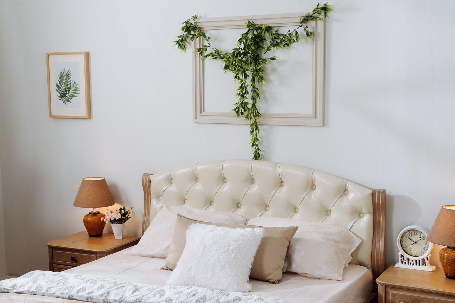 Кровать мягкая Бетти № 51 1600х2000