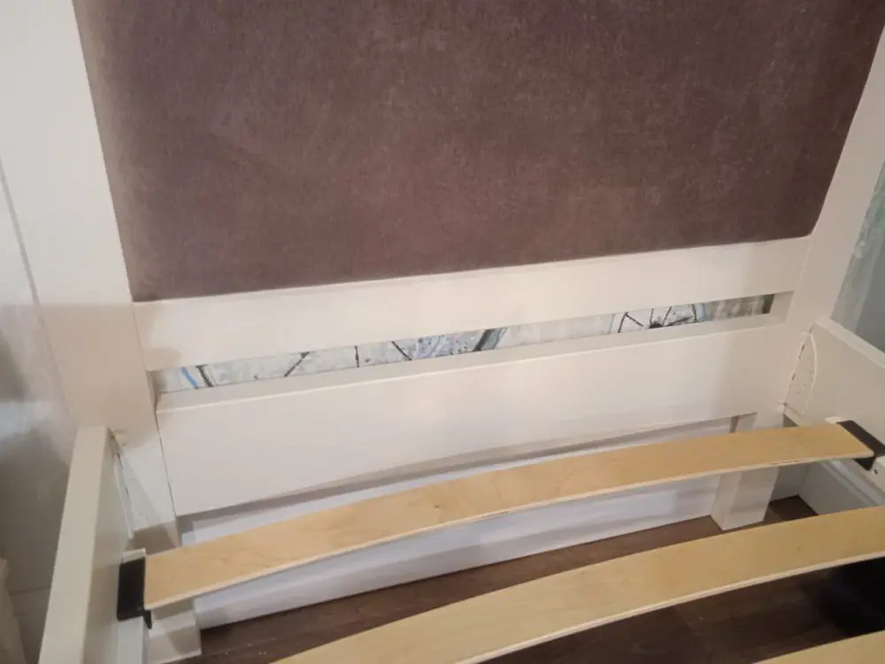 Кровать односпальная "Римини" 900х2000 с мягким изголовьем