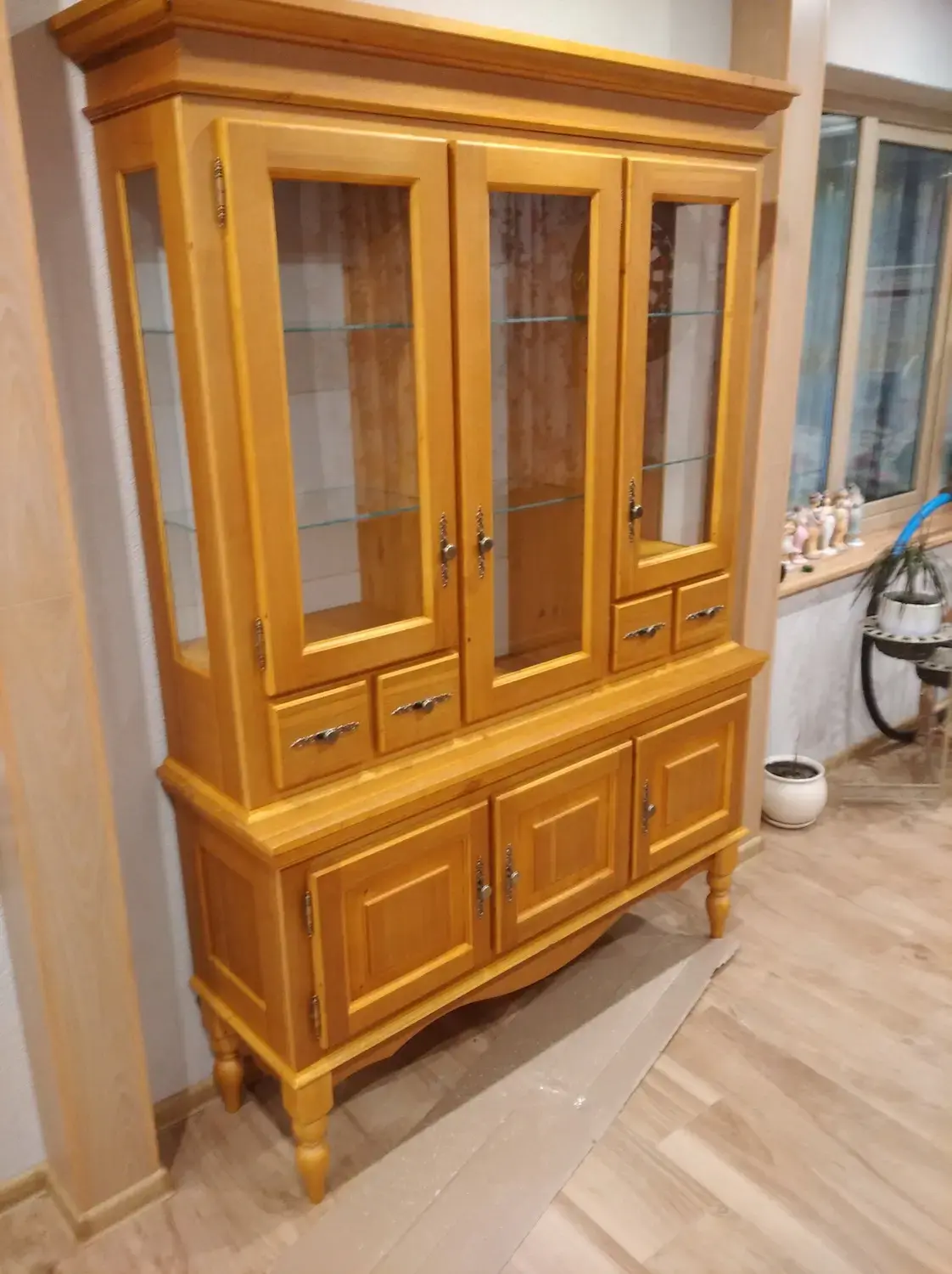 Сервант Валенсия 2-51  сосна