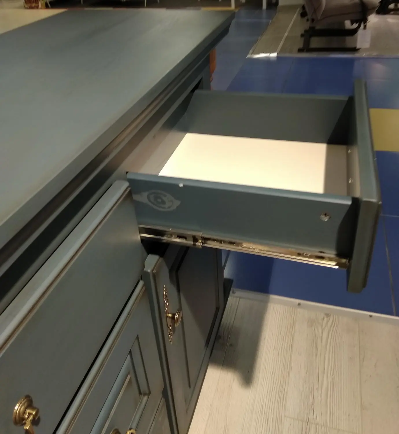 Комод Валенсия 2-31  сосна