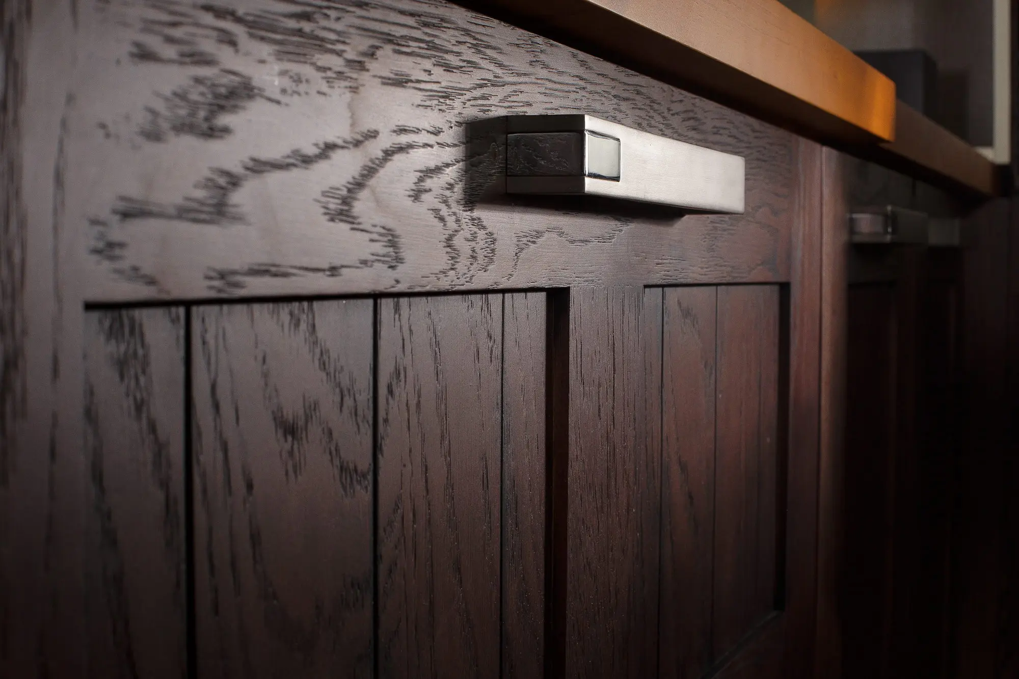 Кухня из массива Шоколад (цена за п/м)