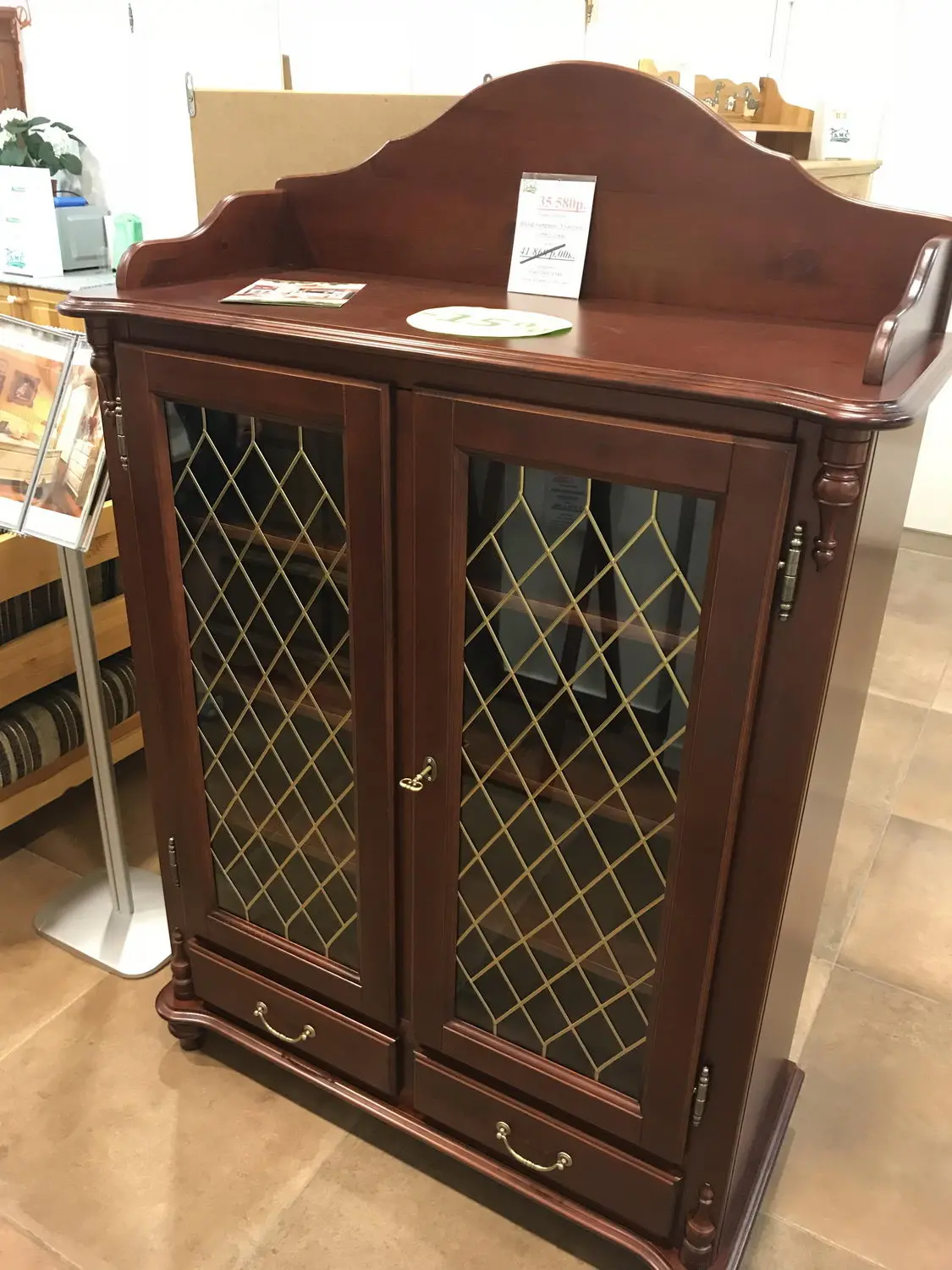   Шкаф-витрина массив сосны Скандия 2-створчатый с 2 ящиками 3.19.04  