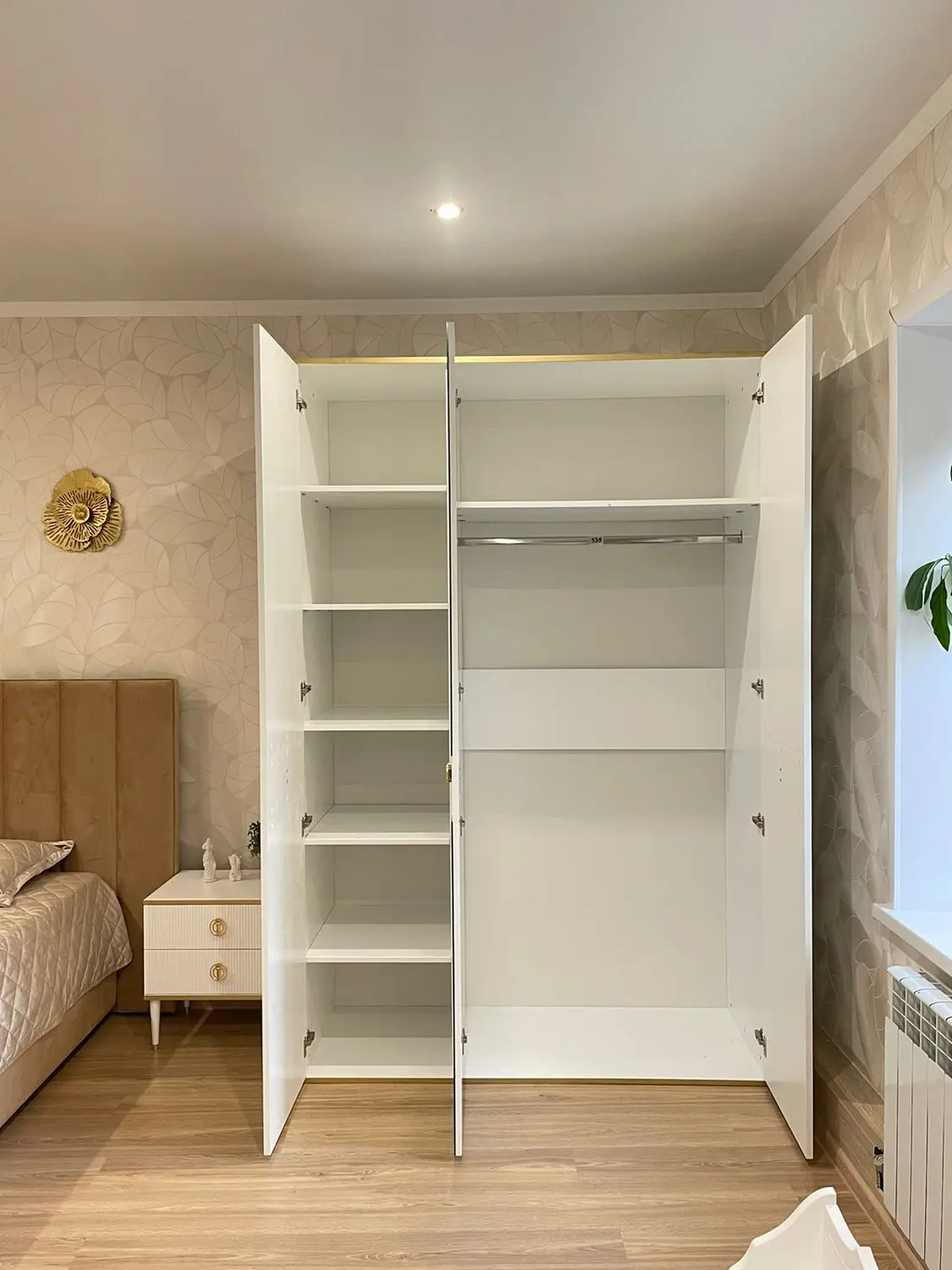 Шкаф Глория 3-х створчатый