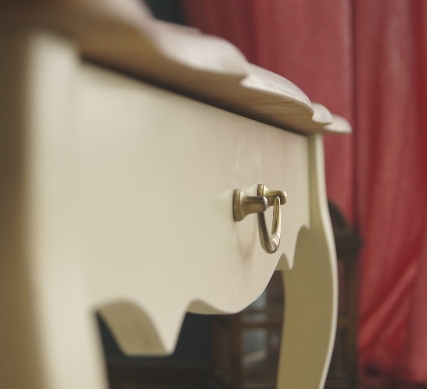 Стол журнальный с ящиком «Leontina» квадратный