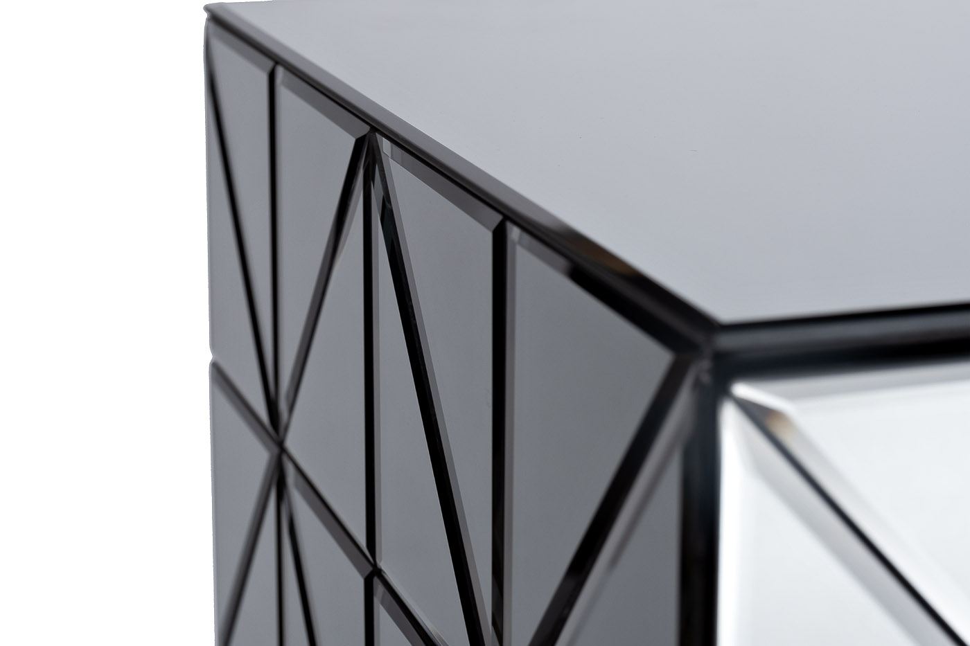 KFG126 Комод с матовой зерк. отделкой 6 ящиков 