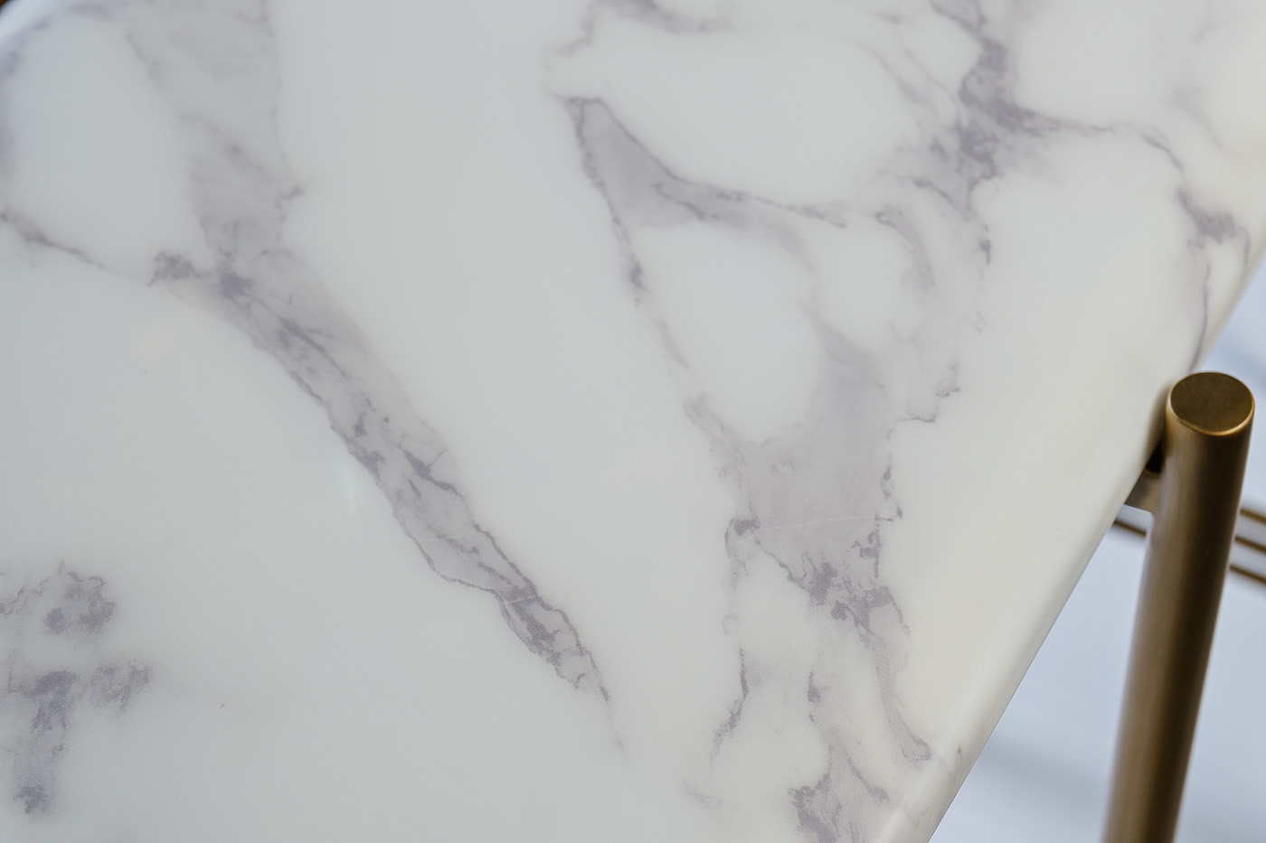 33FS-962KONS Консоль Misty White