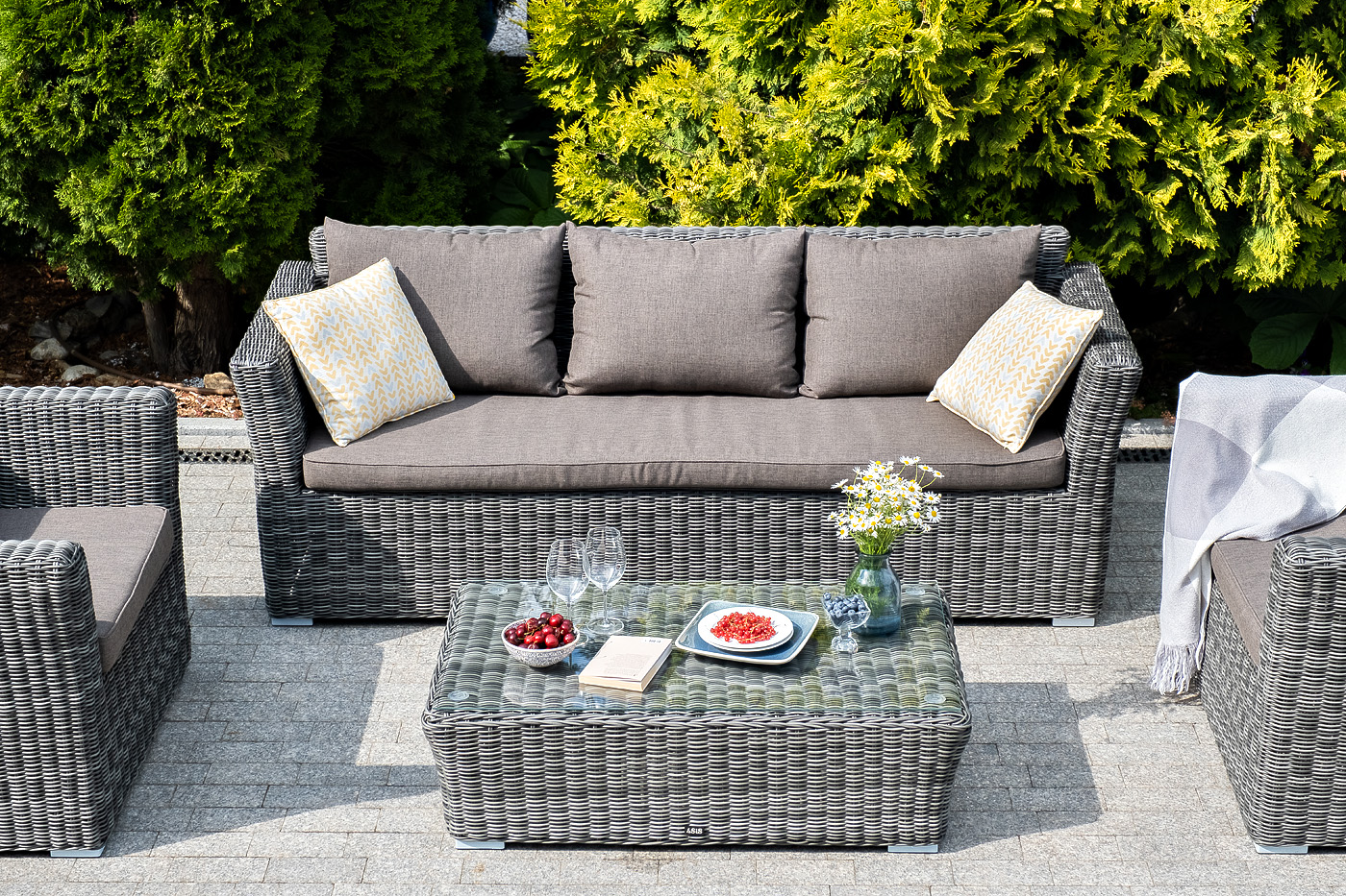 "Капуто" диван из искусственного ротанга трехместный, цвет графит