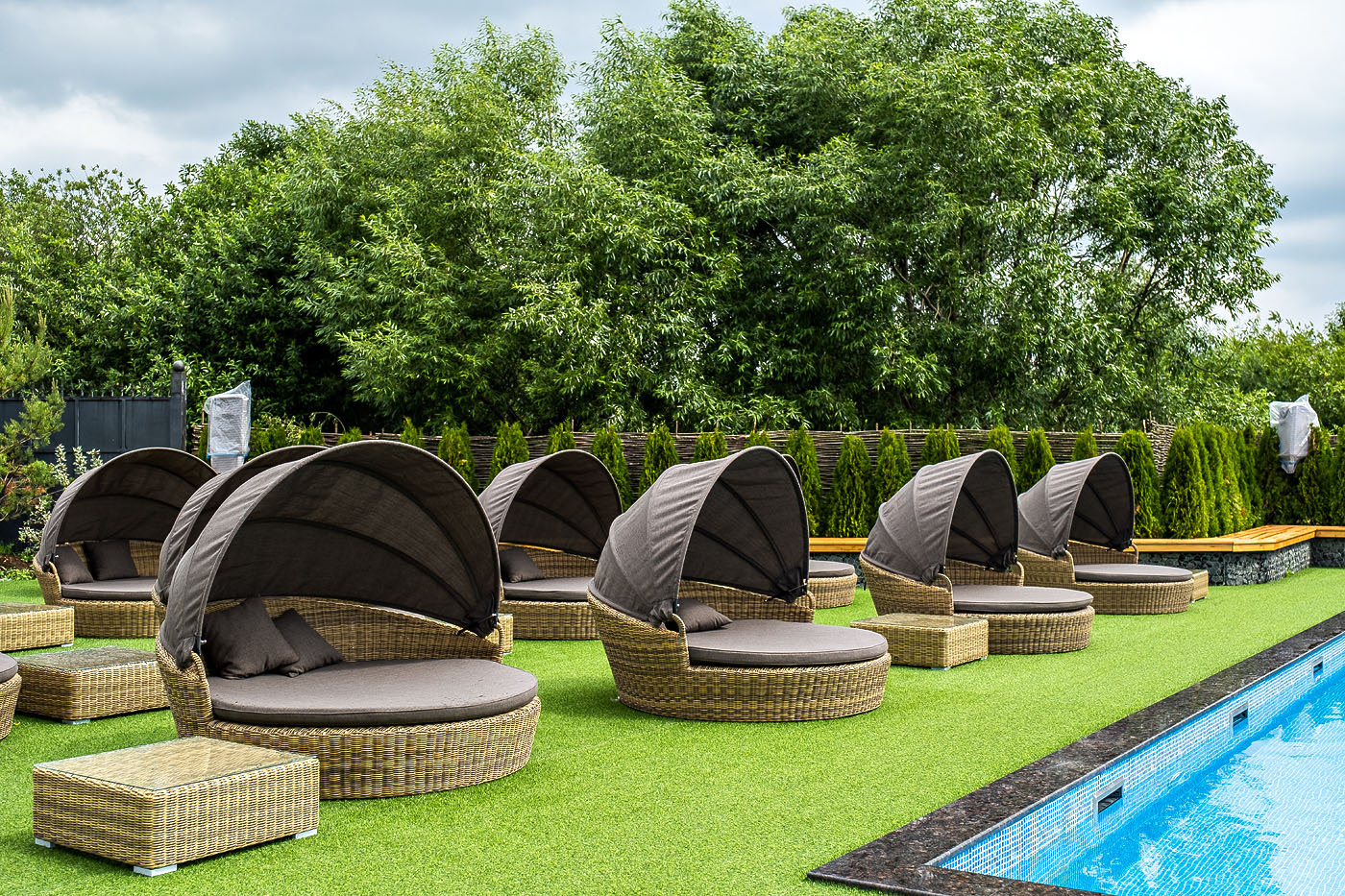 "Стильяно" плетеная кровать круглая, цвет соломенный