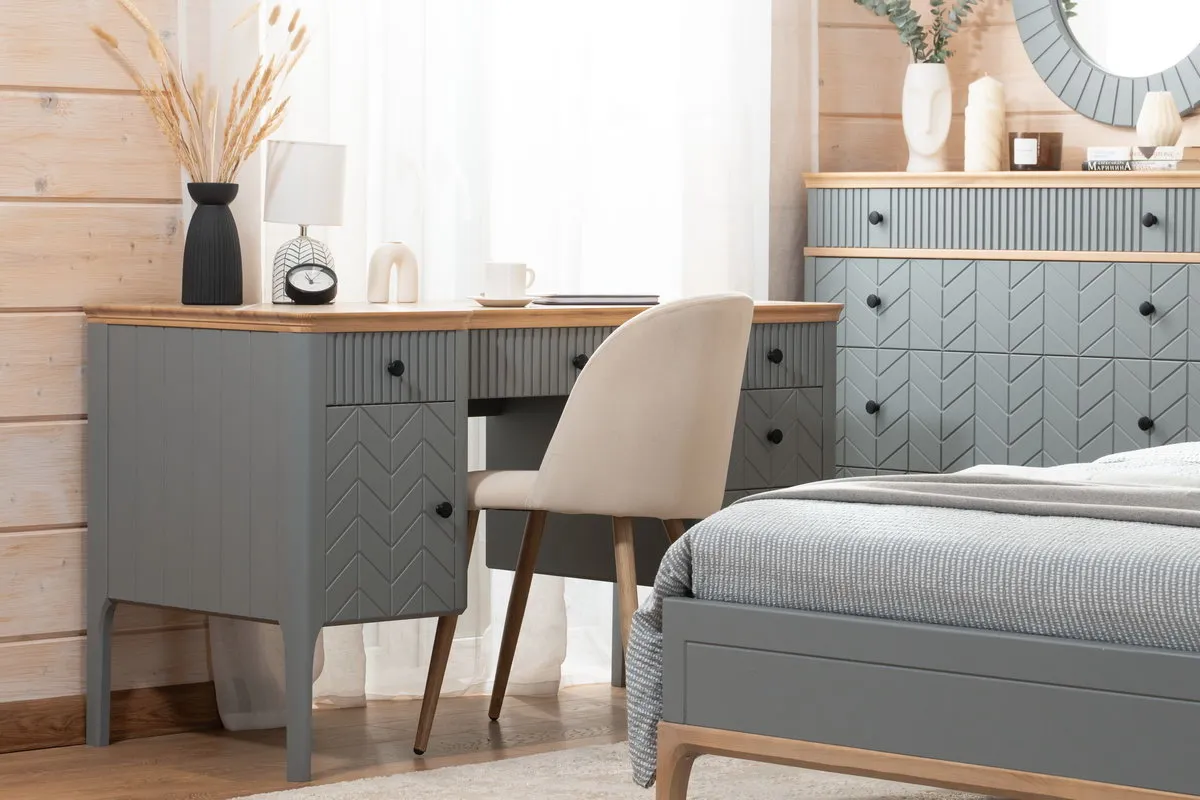 Стол письменный массив сосны Грета №4